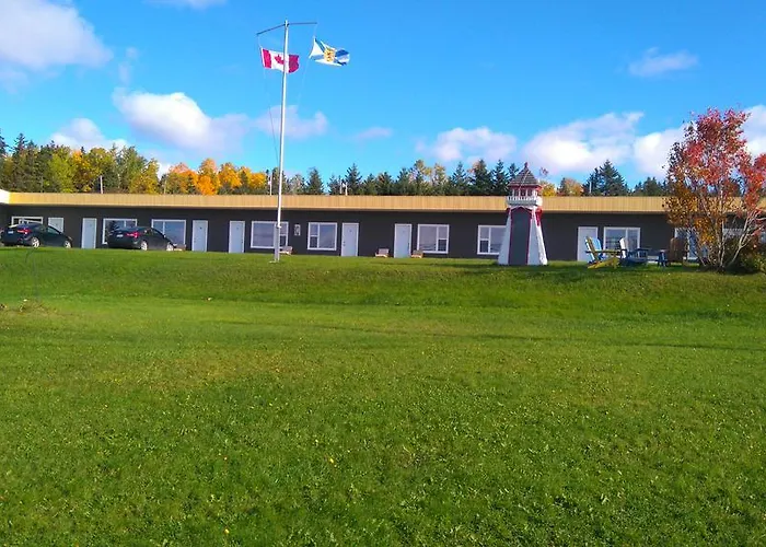 Hotel with pool: Oasis Motel